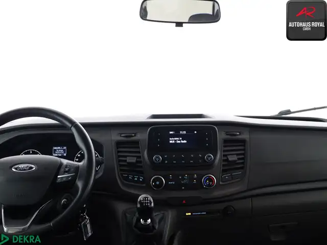 Ford Transit view 4