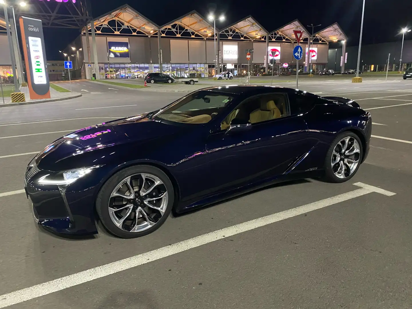 Lexus LC 500h voll Ausstattung, HUD,Carbon Dach, Heckspoiler Modrá - 1