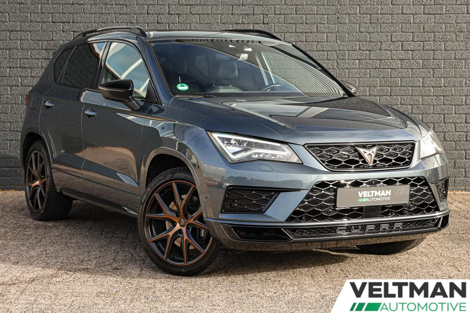 CUPRA Ateca 2.0 TSI 4DRIVE PANO STOELVERWARMING 19INCH NAVI Gris - 2