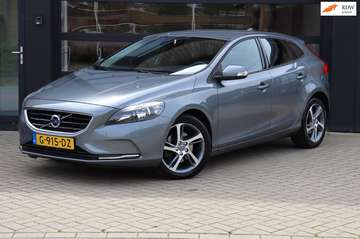 2.0 T2 R-Design | Camera | Stoelverwarming | Cruis