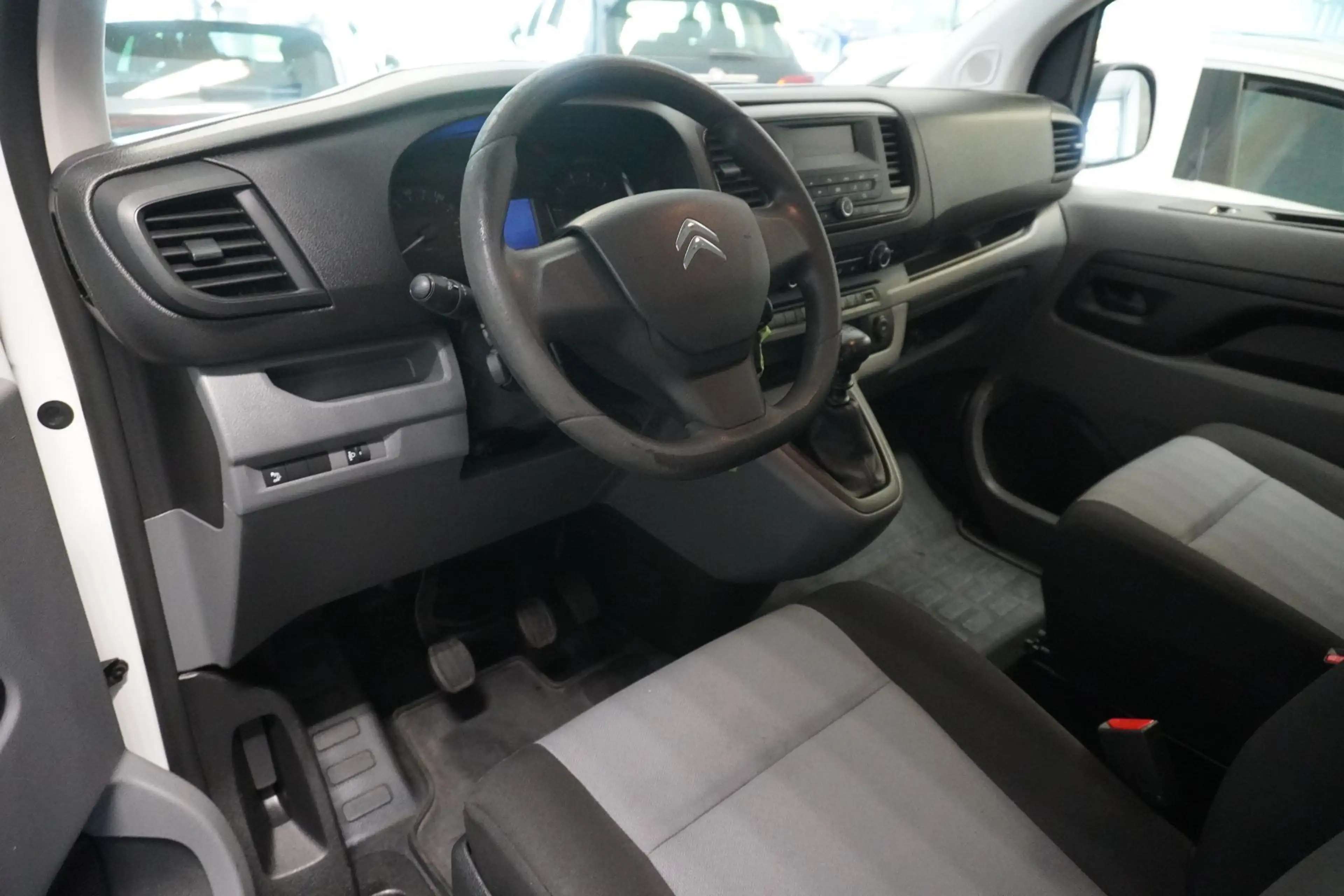 Citroen Jumpy 1.5 BlueHDi Kombi 8Sitze/PDC/Klima — photo 7