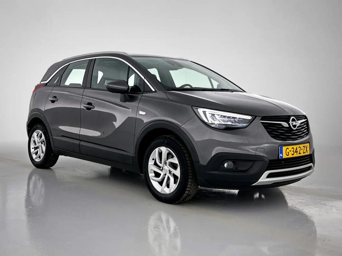 Opel Crossland X SUV Innovation 110 pk | Navigatie | Parkeersensore Grijs - 2