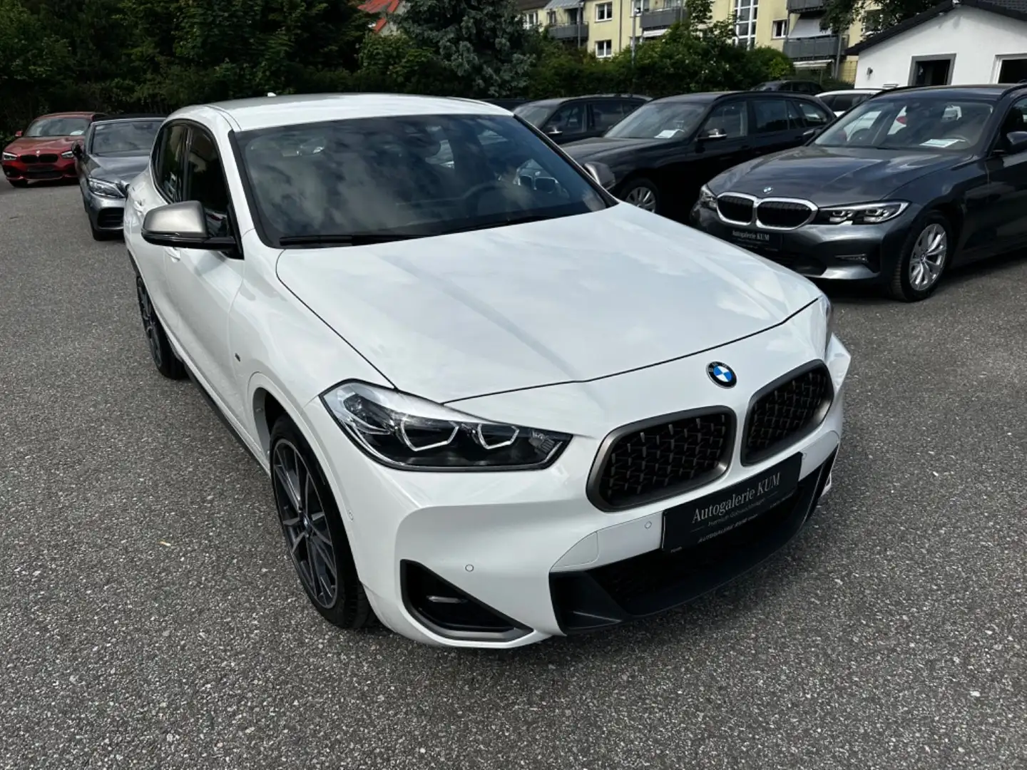 BMW X2 M35i LED|ACC|HUD|DAB|NAVI-PROF|HIFI|19"ZOLL Weiß - 1
