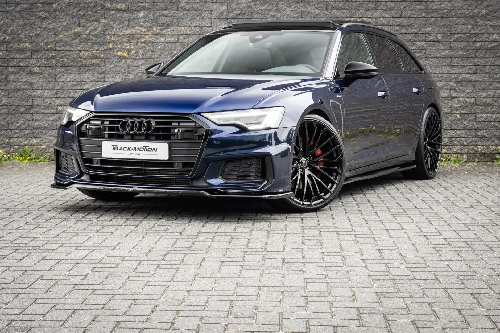 Audi A6 Avant 55 TFSI e quattro Competition Panoramadak Blauw - 2