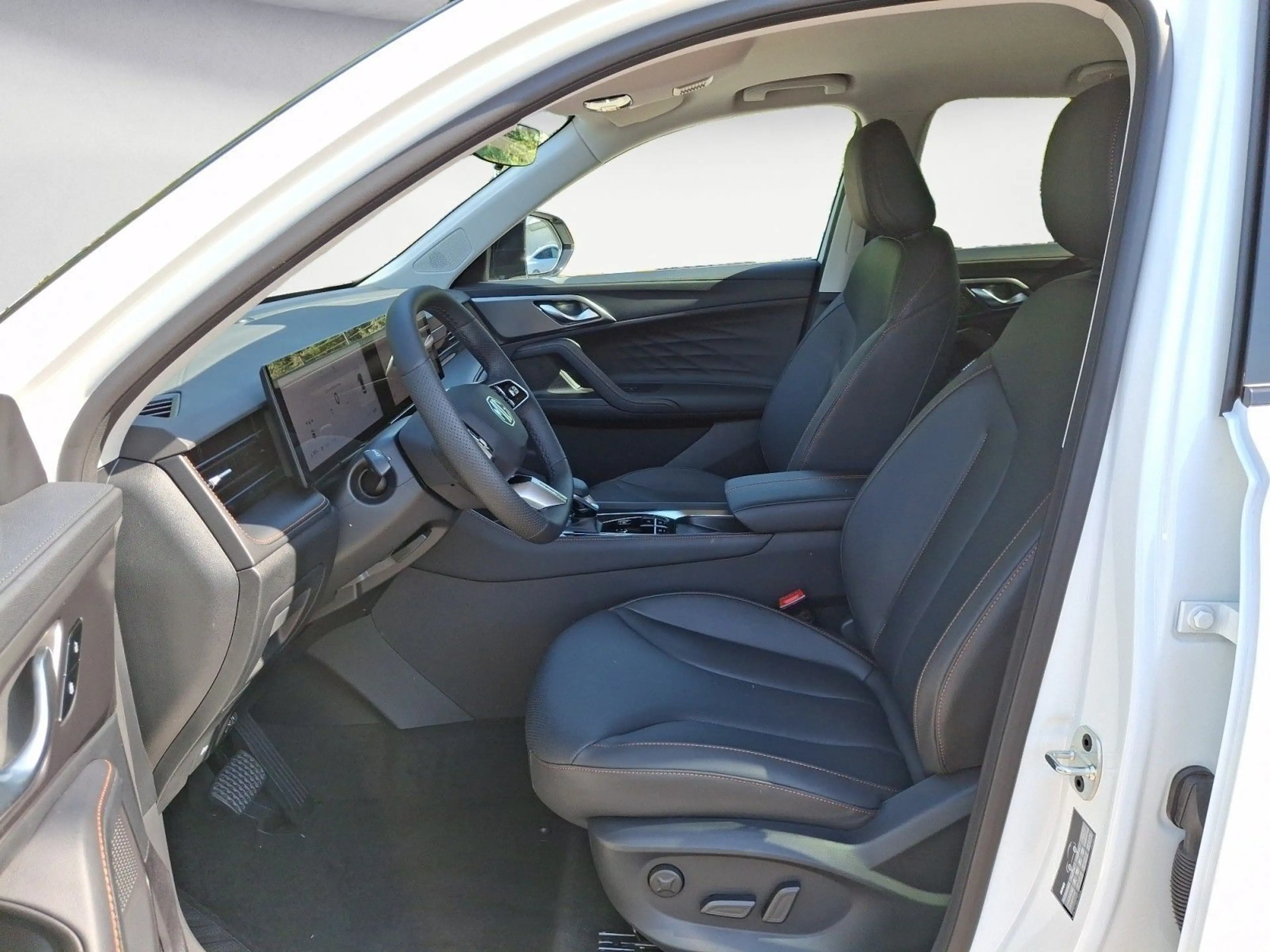MG HS MG HS HYBRID+ LUXURY SONDERPREIS ANFRAGEN — photo 4