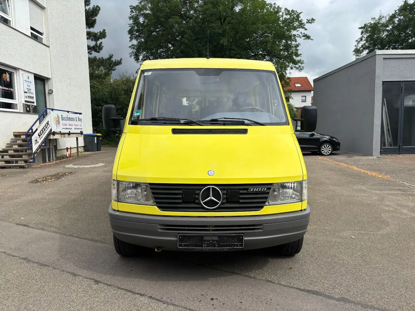 Mercedes-Benz Sprinter 310D 2,9 Automatik Amarillo - 2