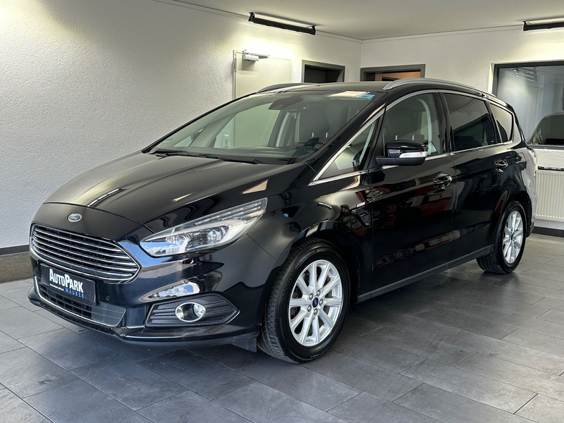 Ford S-Max S-MAX Titanium 7 Sitzer*Kamera*HU Neu*