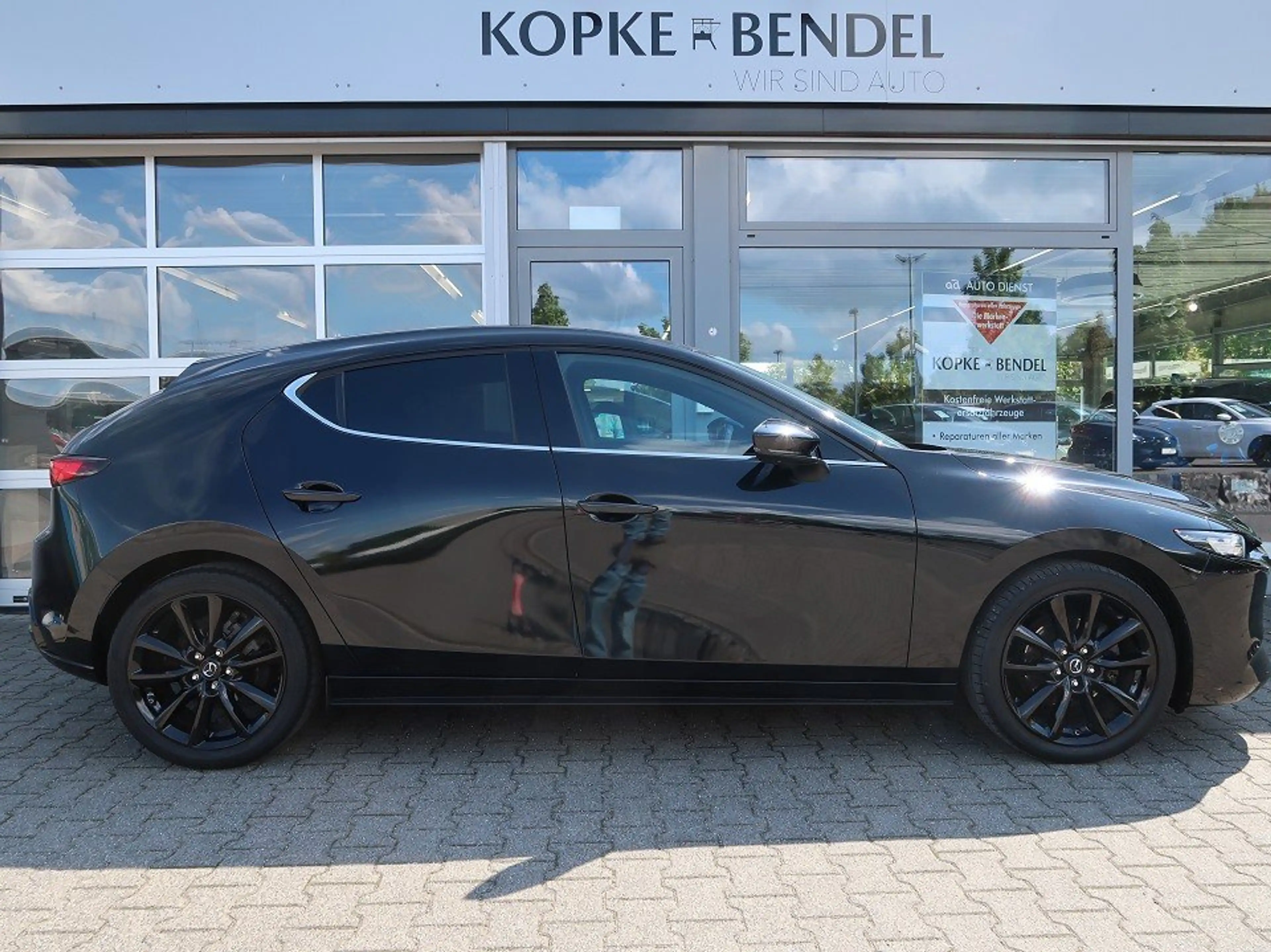 Mazda 3 Lim. 5-trg.*360° Kamera*BOSE*CarPlay/Android*HeadU — photo 4