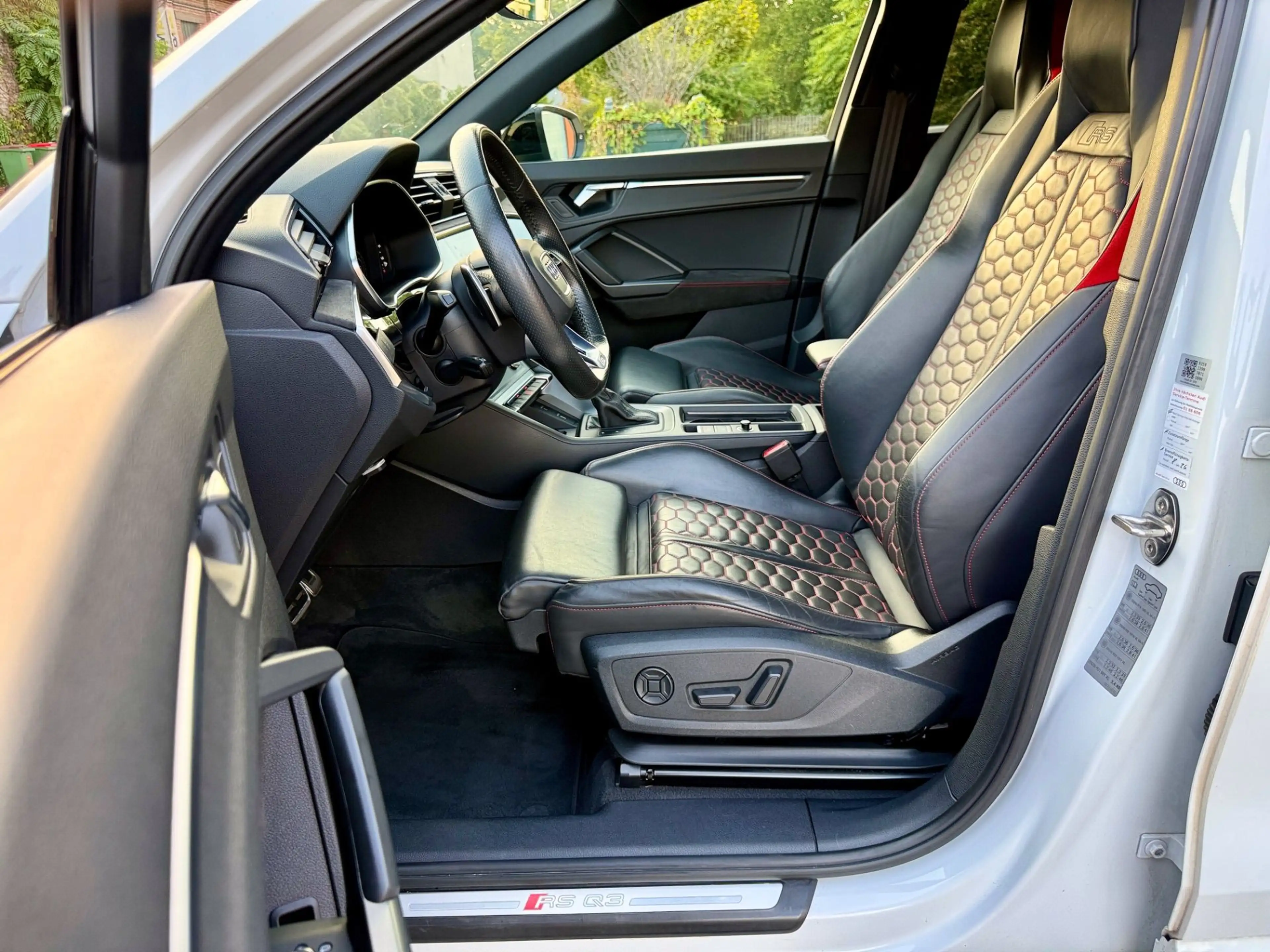 Audi RS Q3 2,5 TFSI *Viele-Extras +Mit Garantie 1.Besitz Qua — photo 11