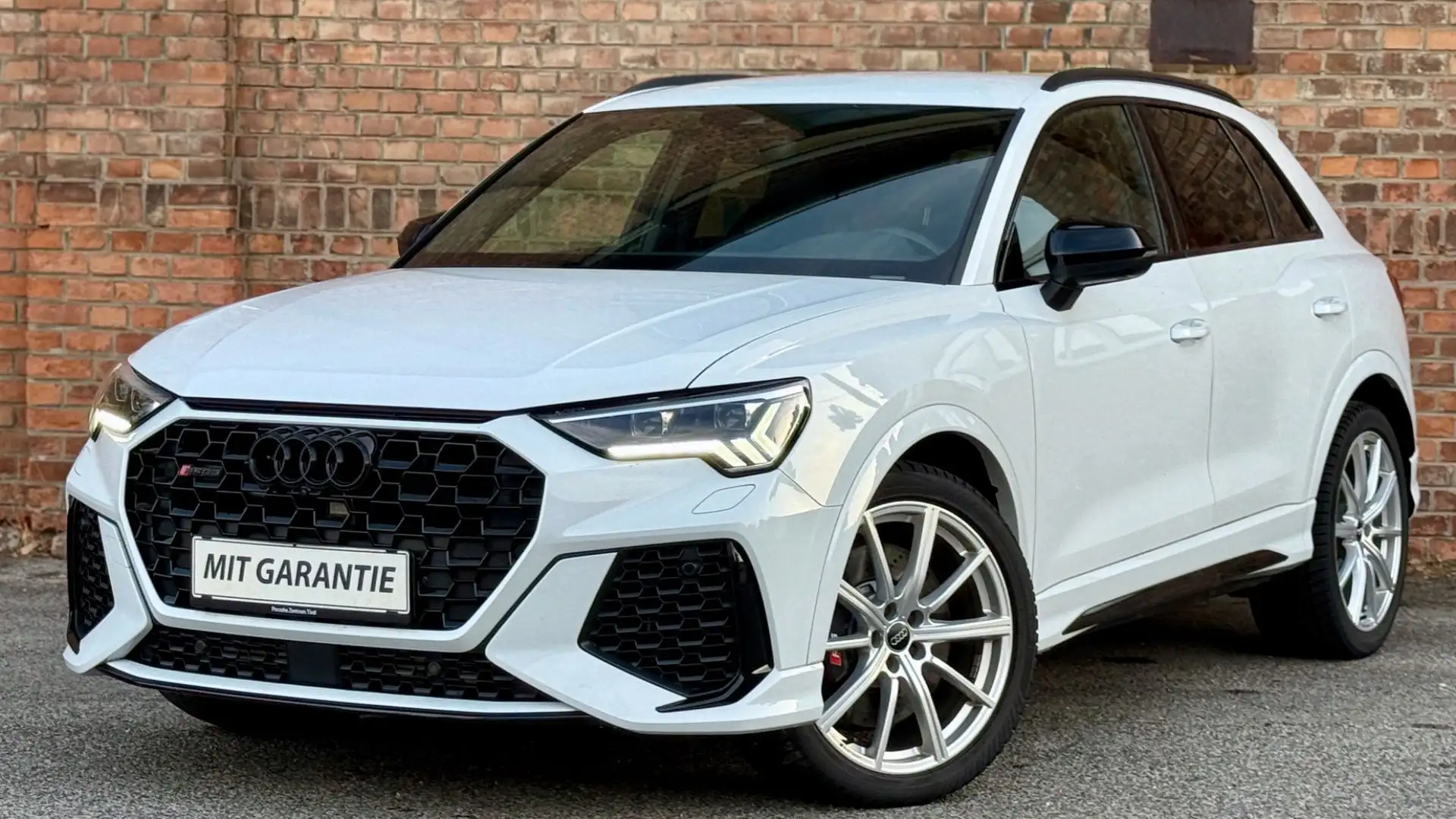 Audi RS Q3 2,5 TFSI *Viele-Extras +Mit Garantie 1.Besitz Qua Weiß - 1