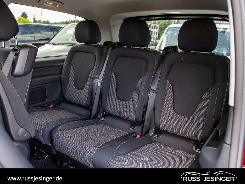 Mercedes-Benz V 220