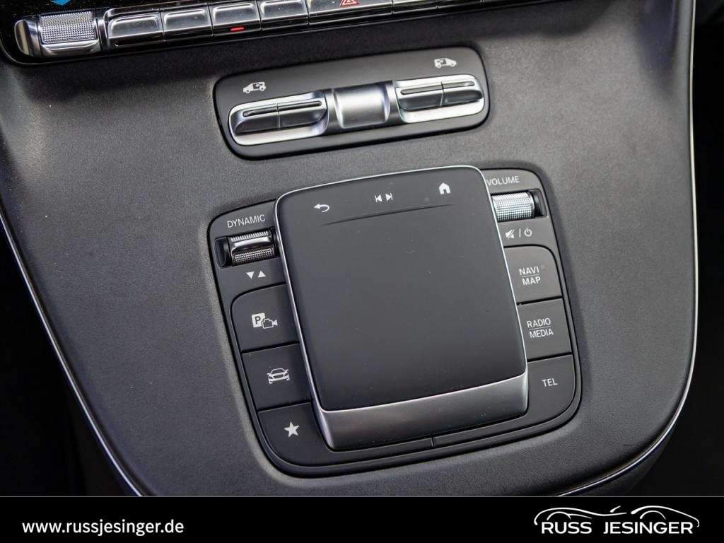 Mercedes-Benz V 220