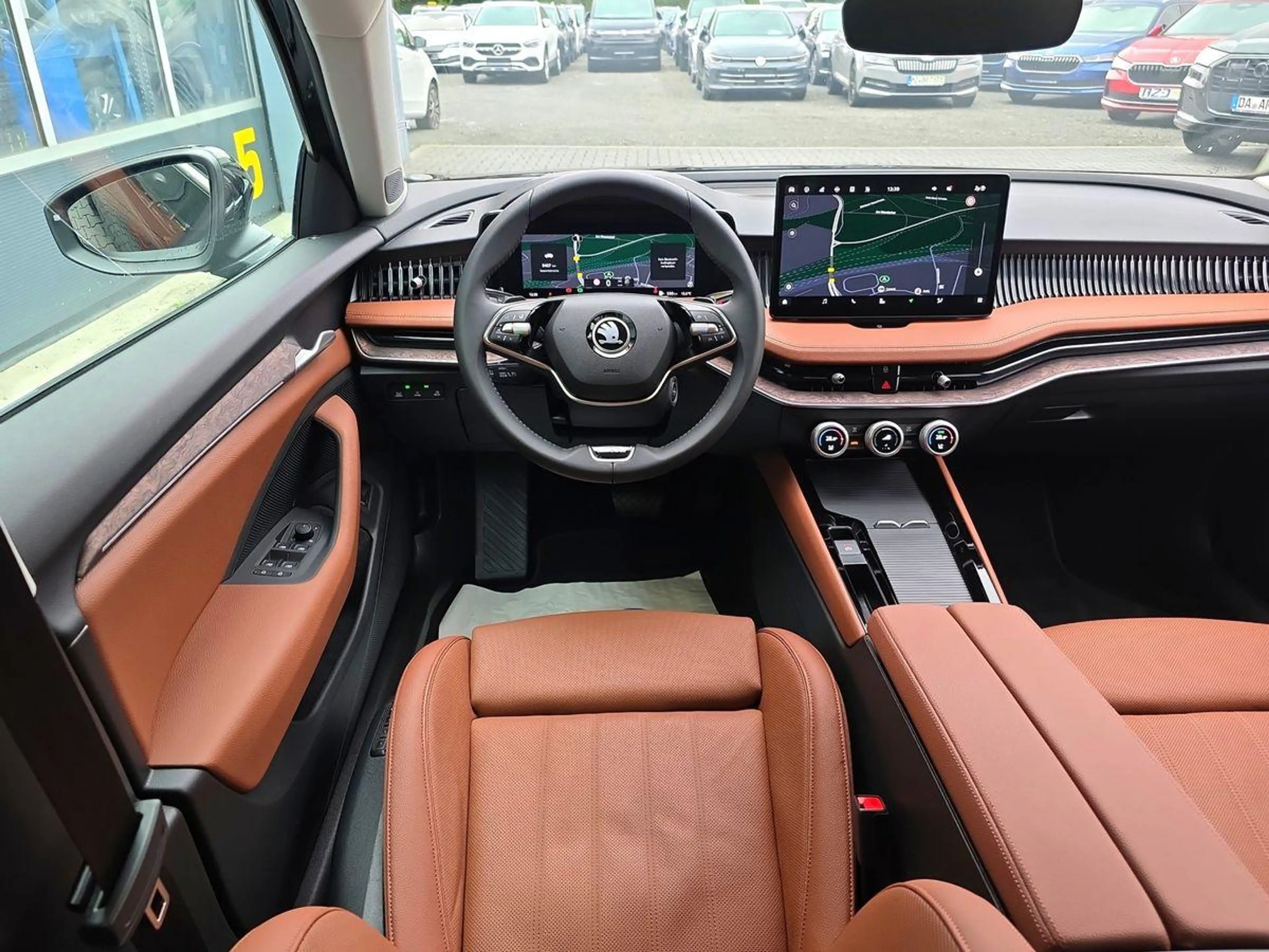 Skoda Superb L&K TDI 4x4 STNDHZ CANTON SITZBLF/MAS — photo 14