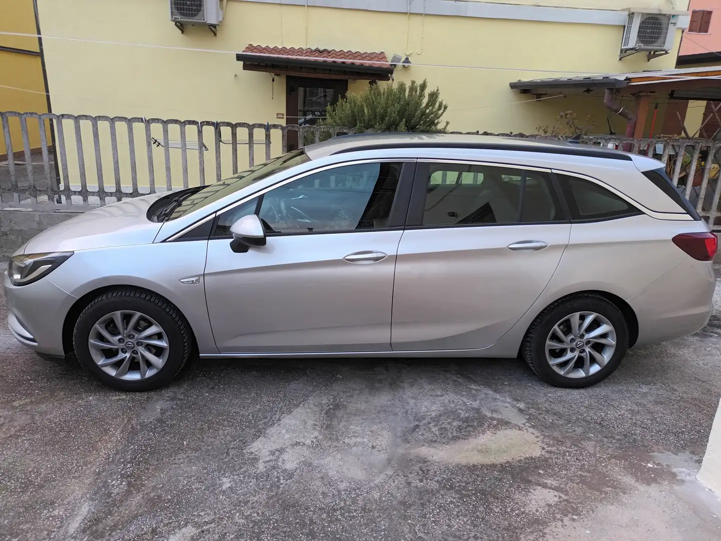 Opel Astra Astra 1.6 cdti Business Argento - 2