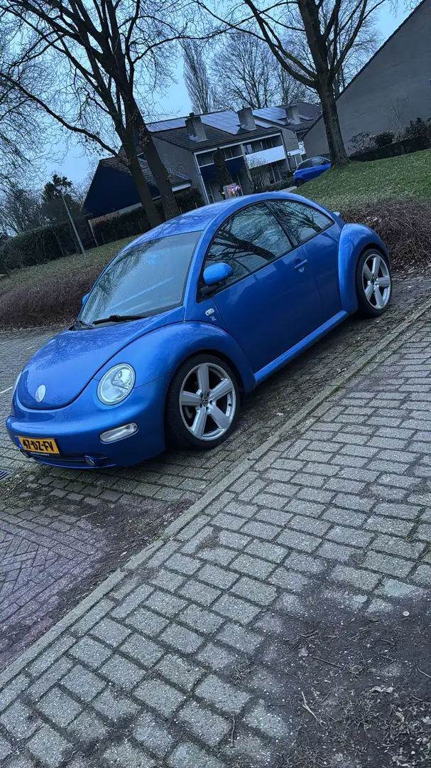 Volkswagen New Beetle 2.0 Highline Modrá - 1