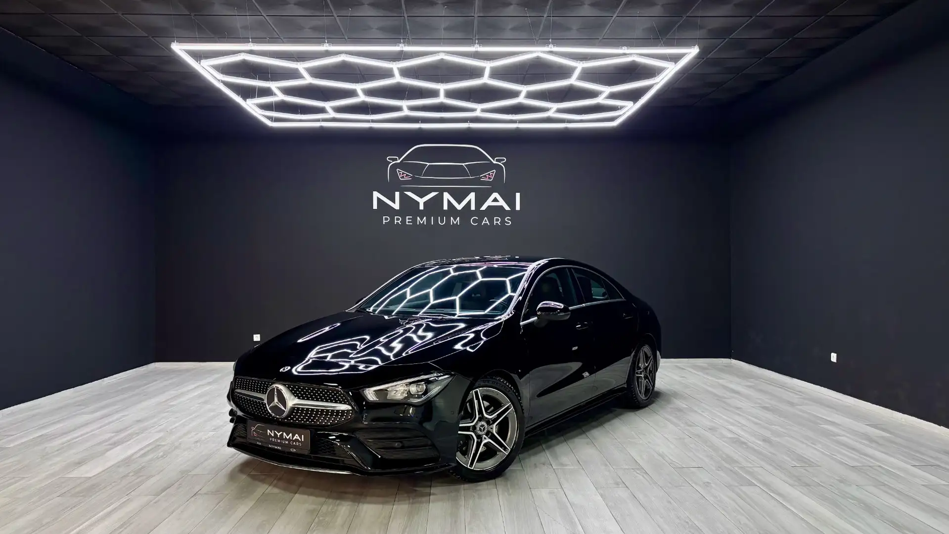 Mercedes-Benz CLA 200 Zwart - 1