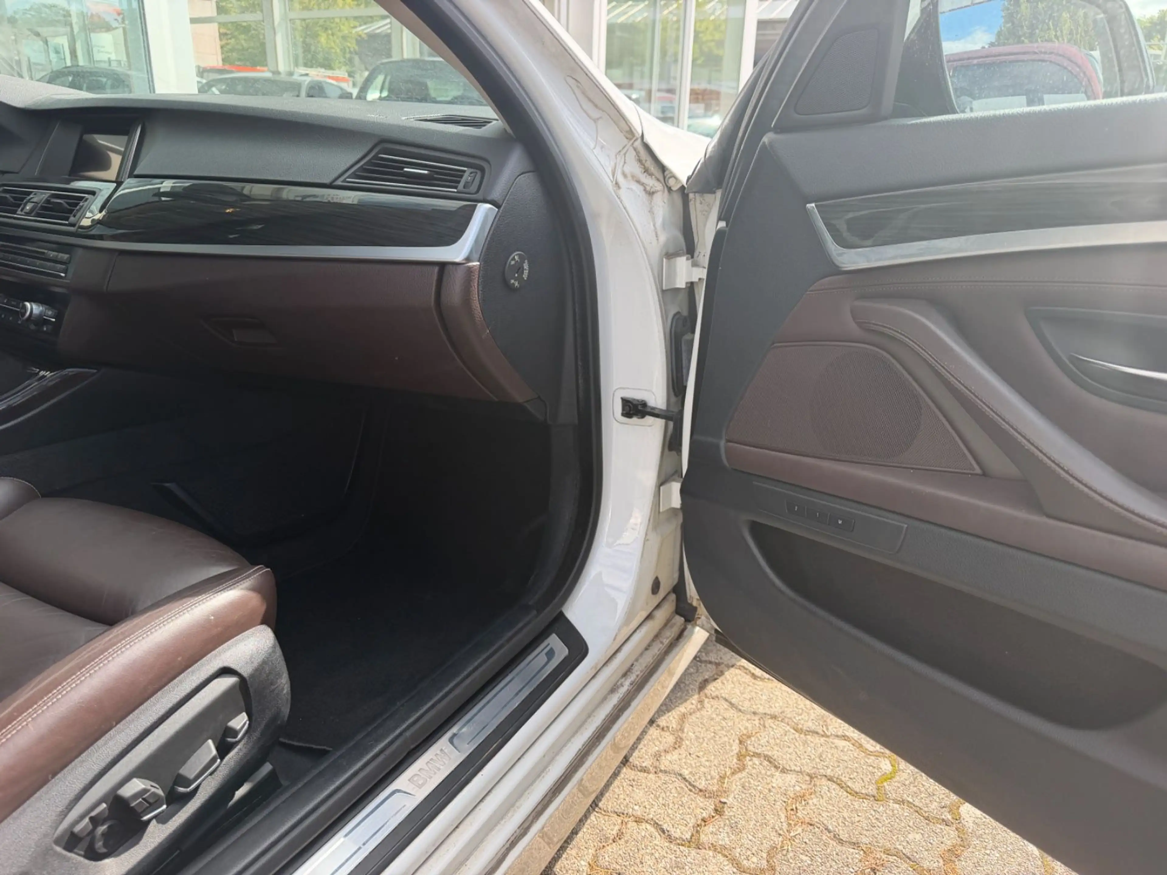 BMW 530 d xDrive Luxury/PANORAMA/HEADUP/MEMORY/LEDER — photo 15