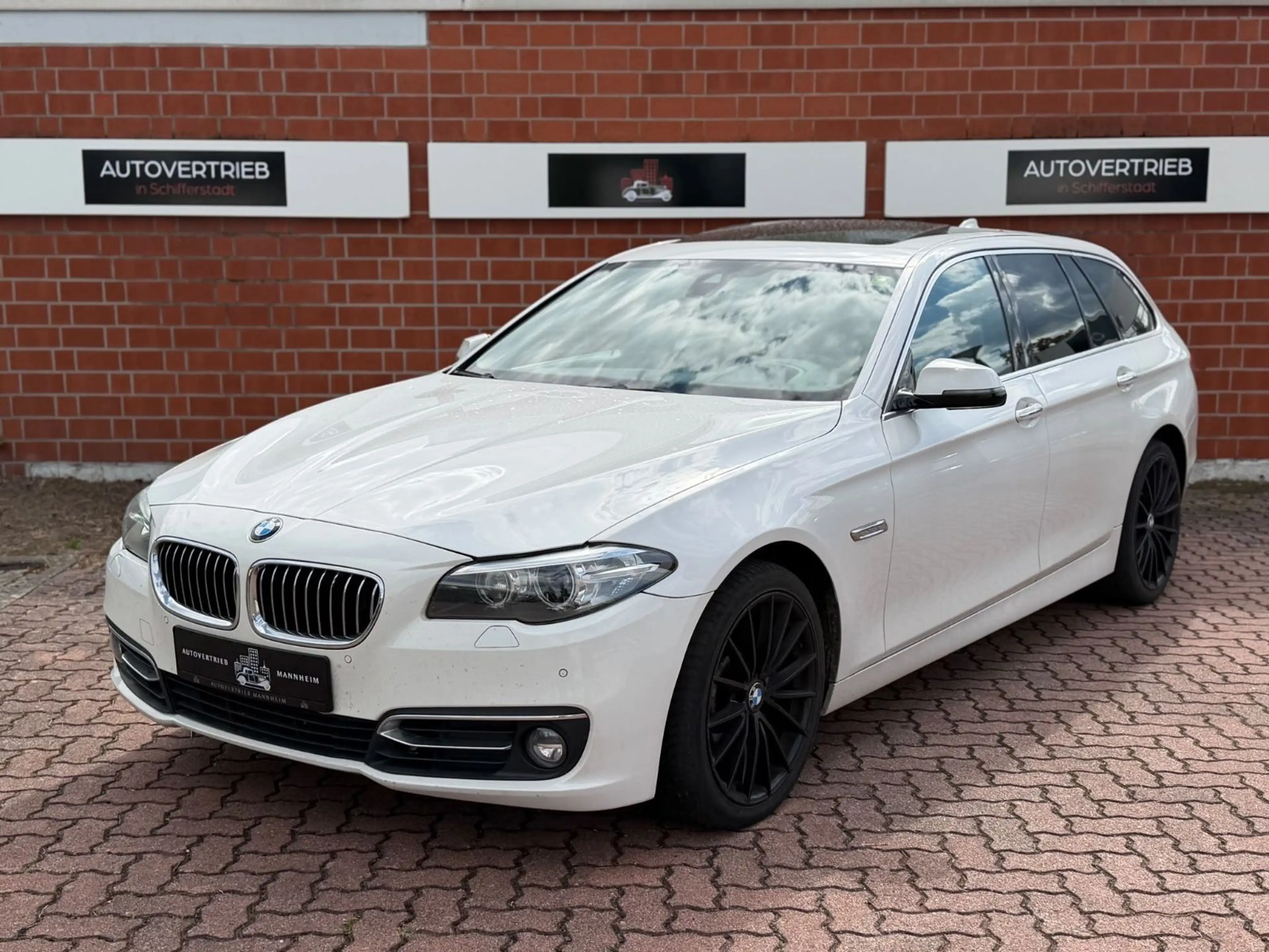 BMW 530 d xDrive Luxury/PANORAMA/HEADUP/MEMORY/LEDER