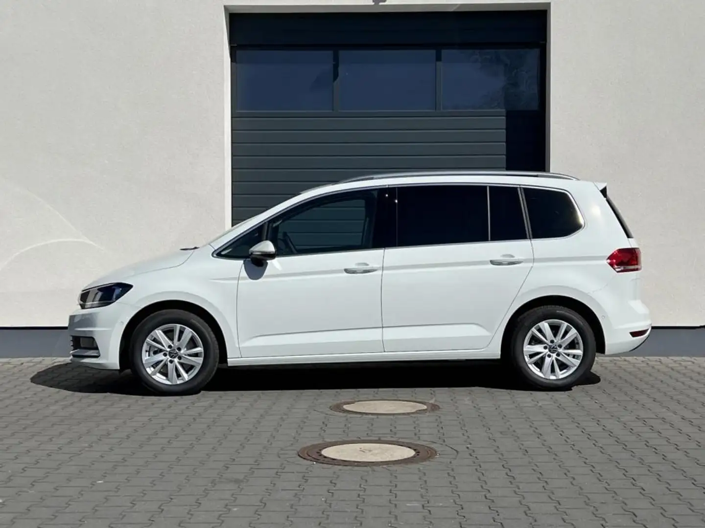 Volkswagen Touran Comfortline Edition 1,5 TSI DSG 7 Sitze 110 kW ... - 1