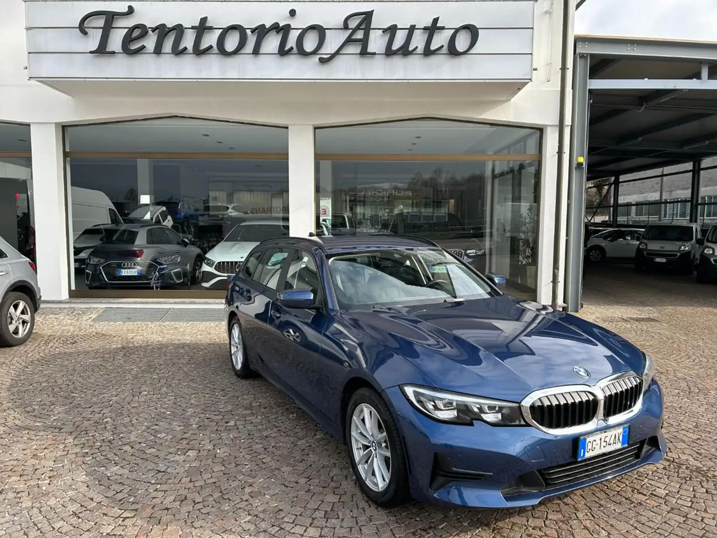 BMW 318 d 48V Touring Business Advantage Bleu - 1
