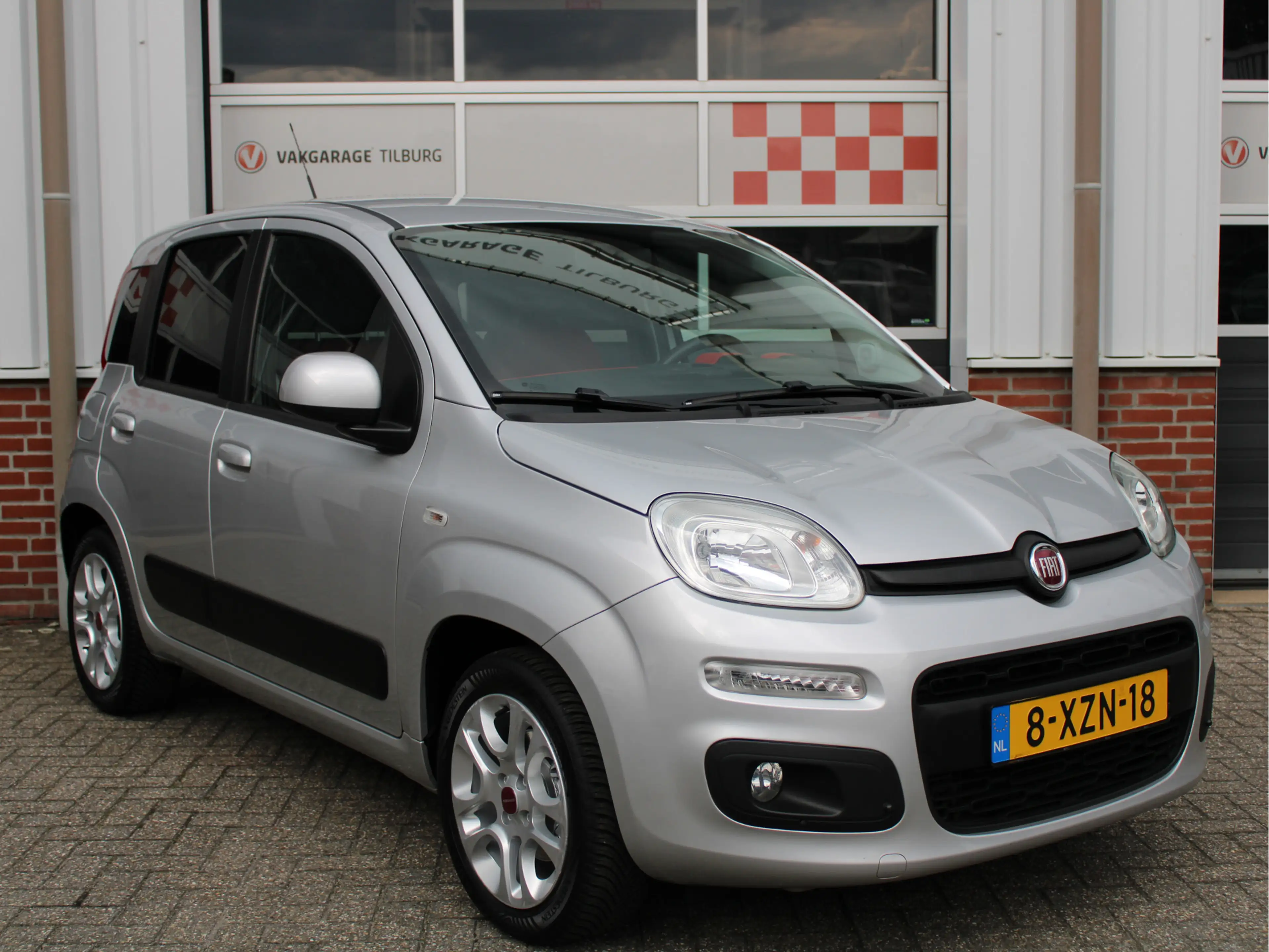 Fiat Panda 0.9 TwinAir Turbo Lounge Automaat/Climate/PDC/Blue — photo 2