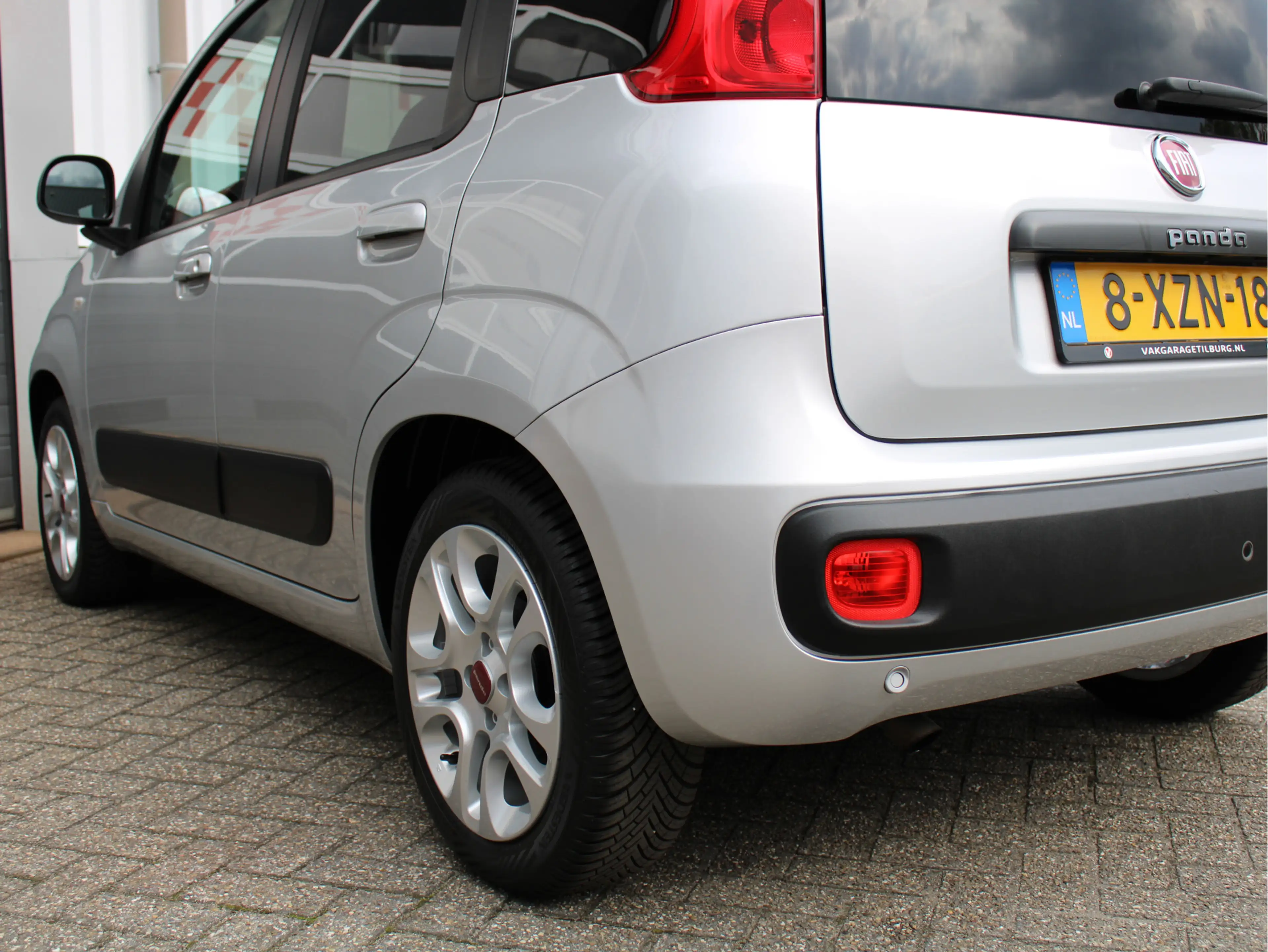 Fiat Panda 0.9 TwinAir Turbo Lounge Automaat/Climate/PDC/Blue — photo 38