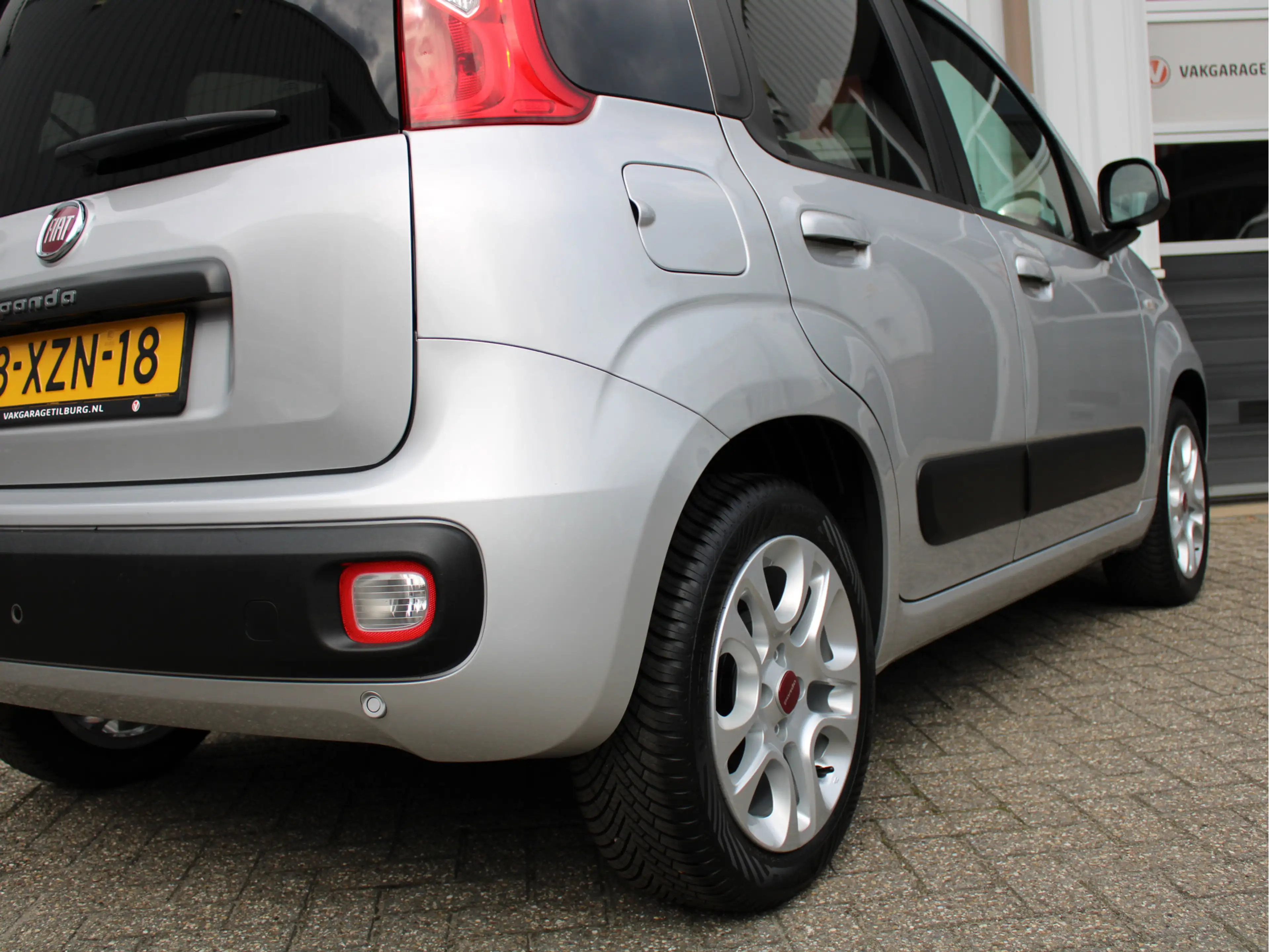 Fiat Panda 0.9 TwinAir Turbo Lounge Automaat/Climate/PDC/Blue — photo 39