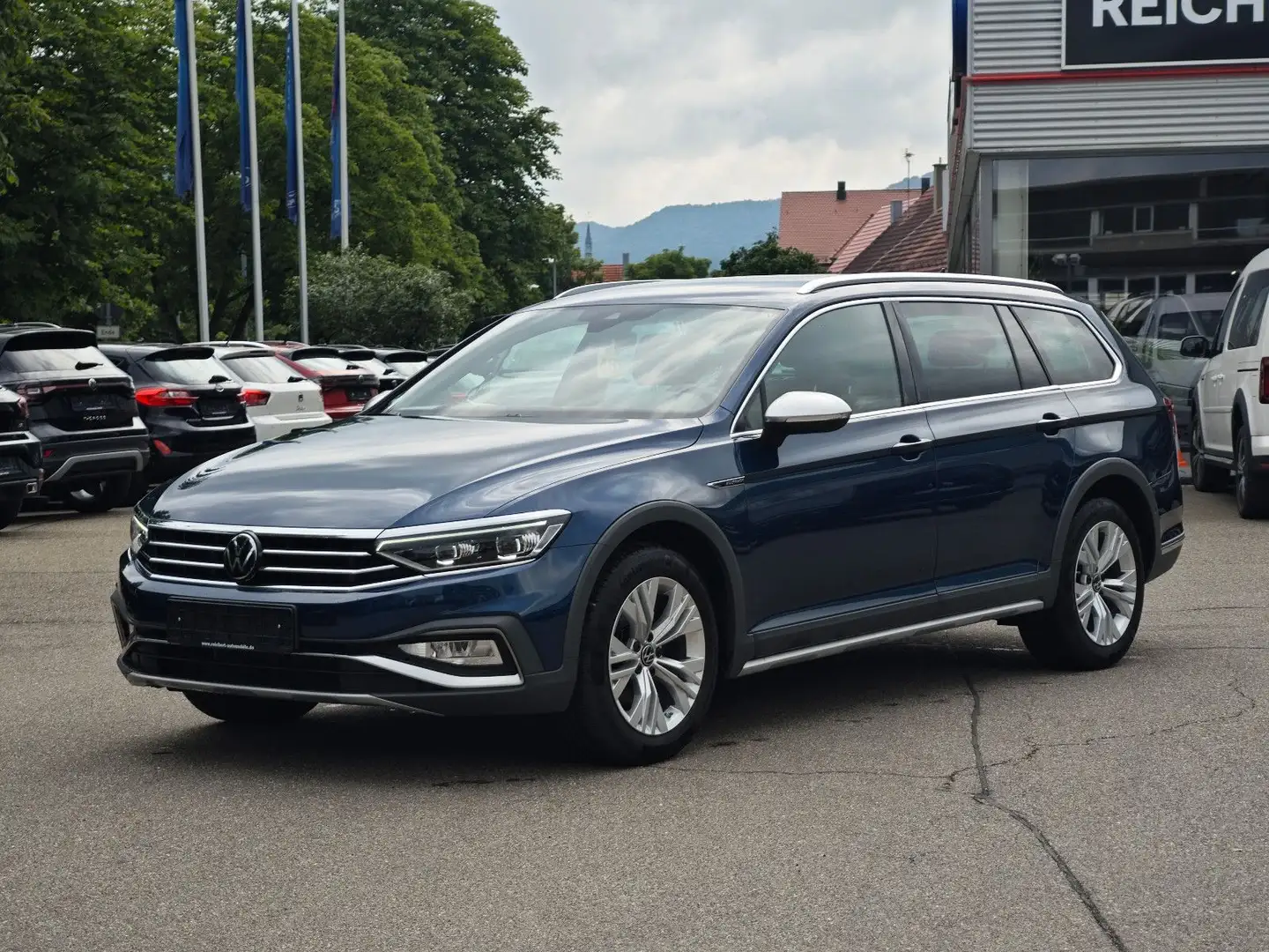 Volkswagen Passat Alltrack 200PS DSG 4m #AHK #NAVI Bleu - 1