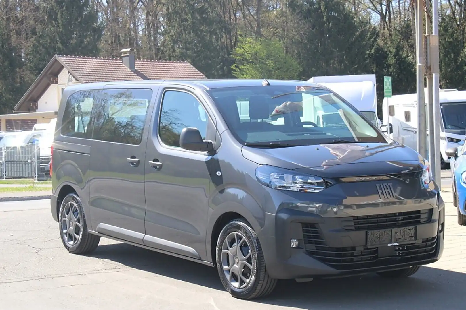Fiat Scudo Kombi L2 H1 180PS Automatik 9Sitzplätze Klima T... Grau - 1