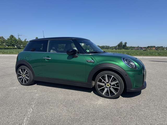 Imagine MINI Cooper SE Cooper SE Classic Trim