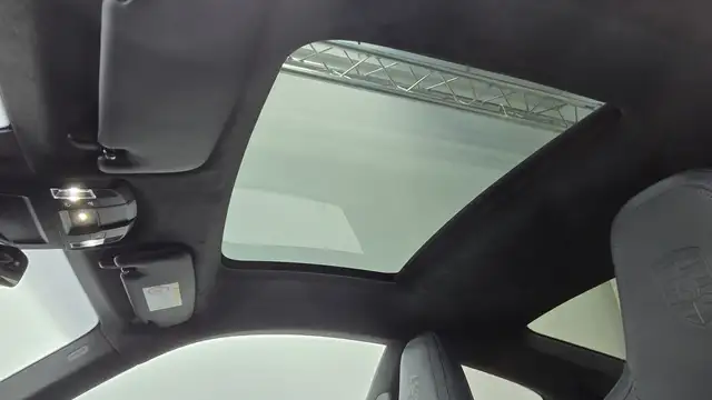 Porsche 911 view 14