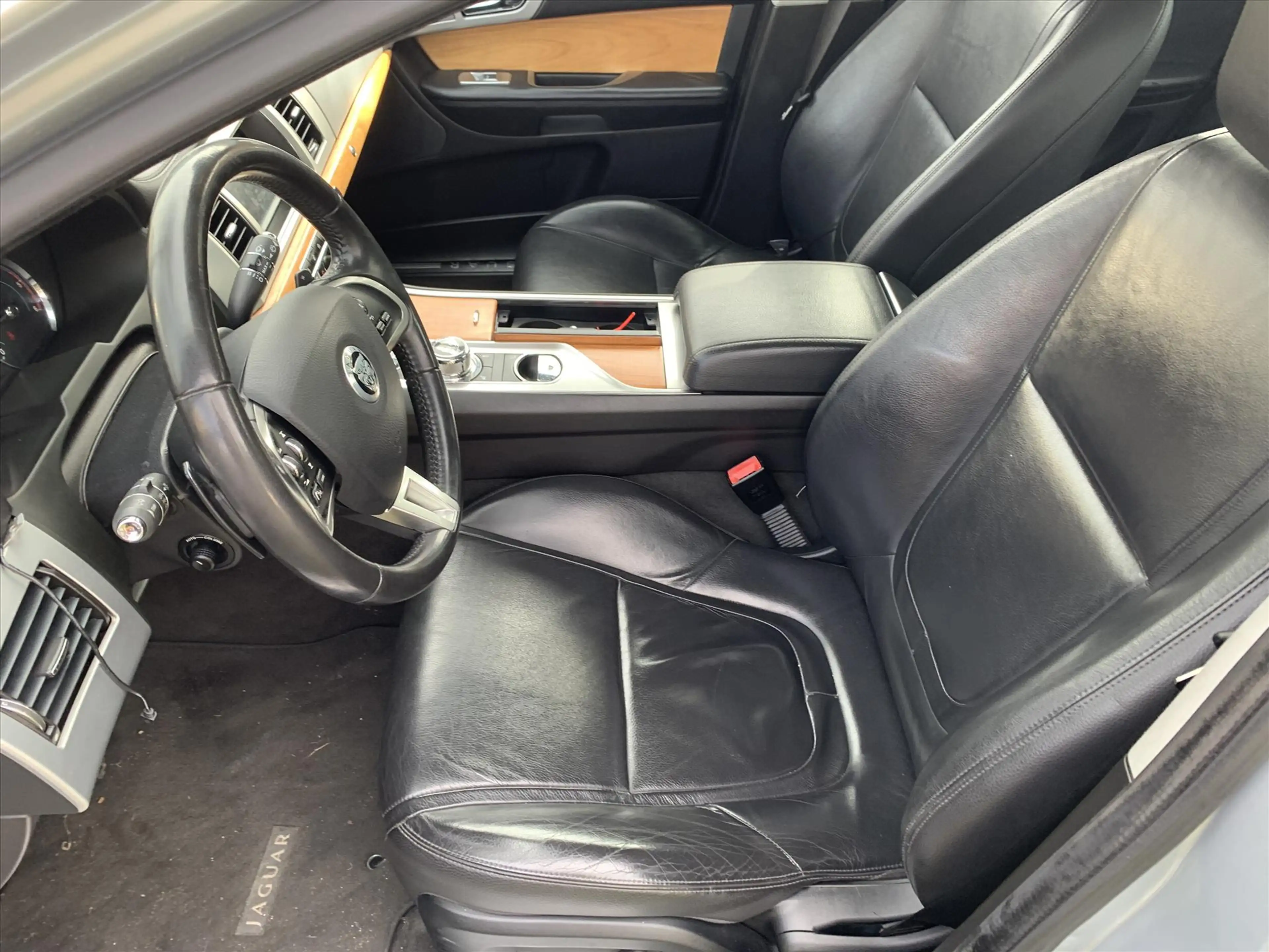 Jaguar XF 2.2D 163pk Aut. Business Edition — photo 6
