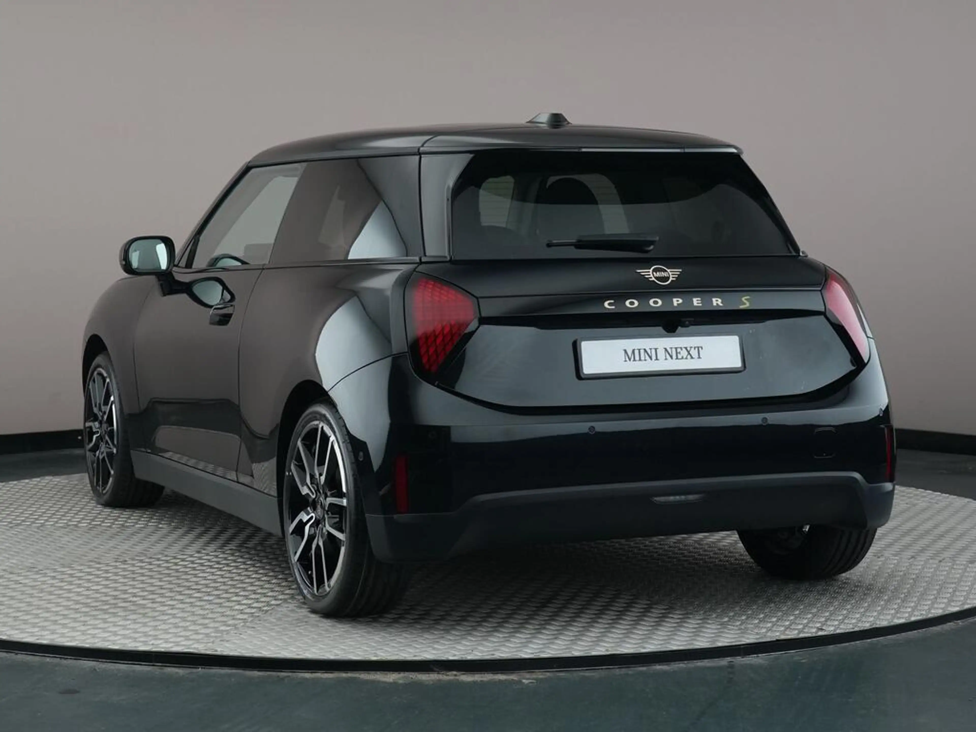 MINI Cooper SE 3-Deurs | Pakket M + Classic Uitvoering — photo 3