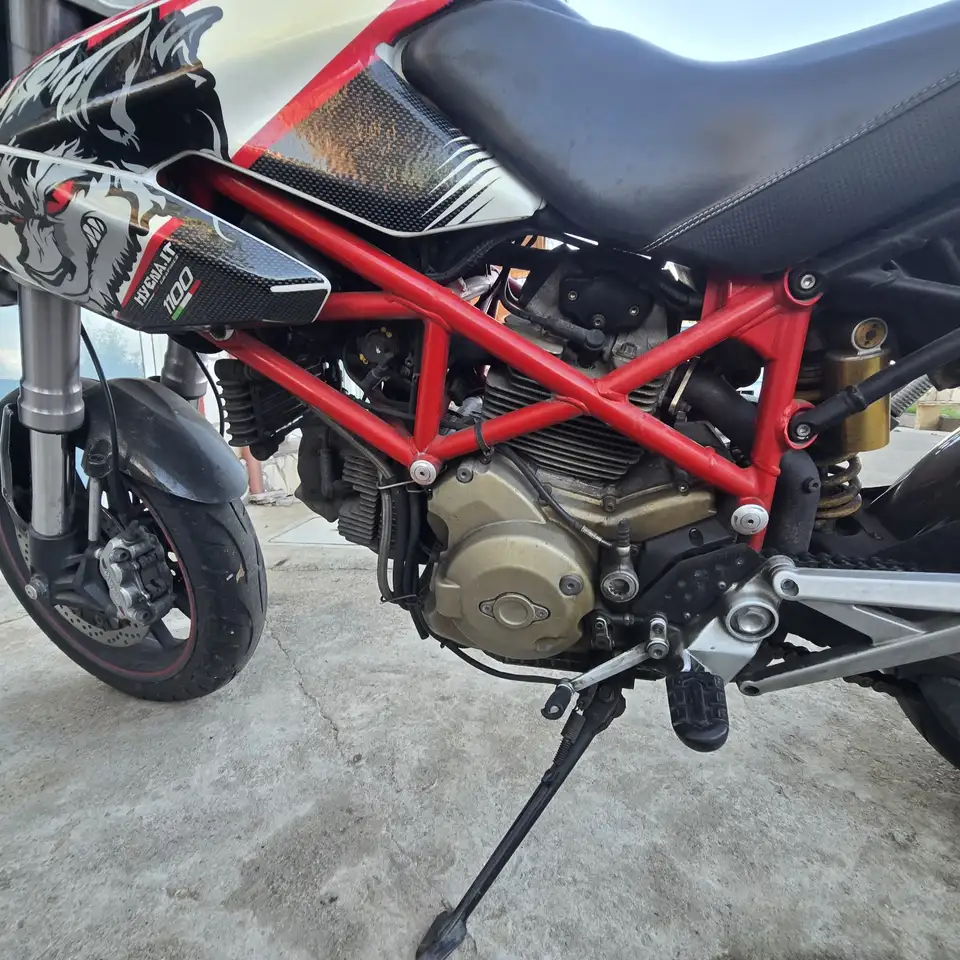 Ducati Hypermotard 1100