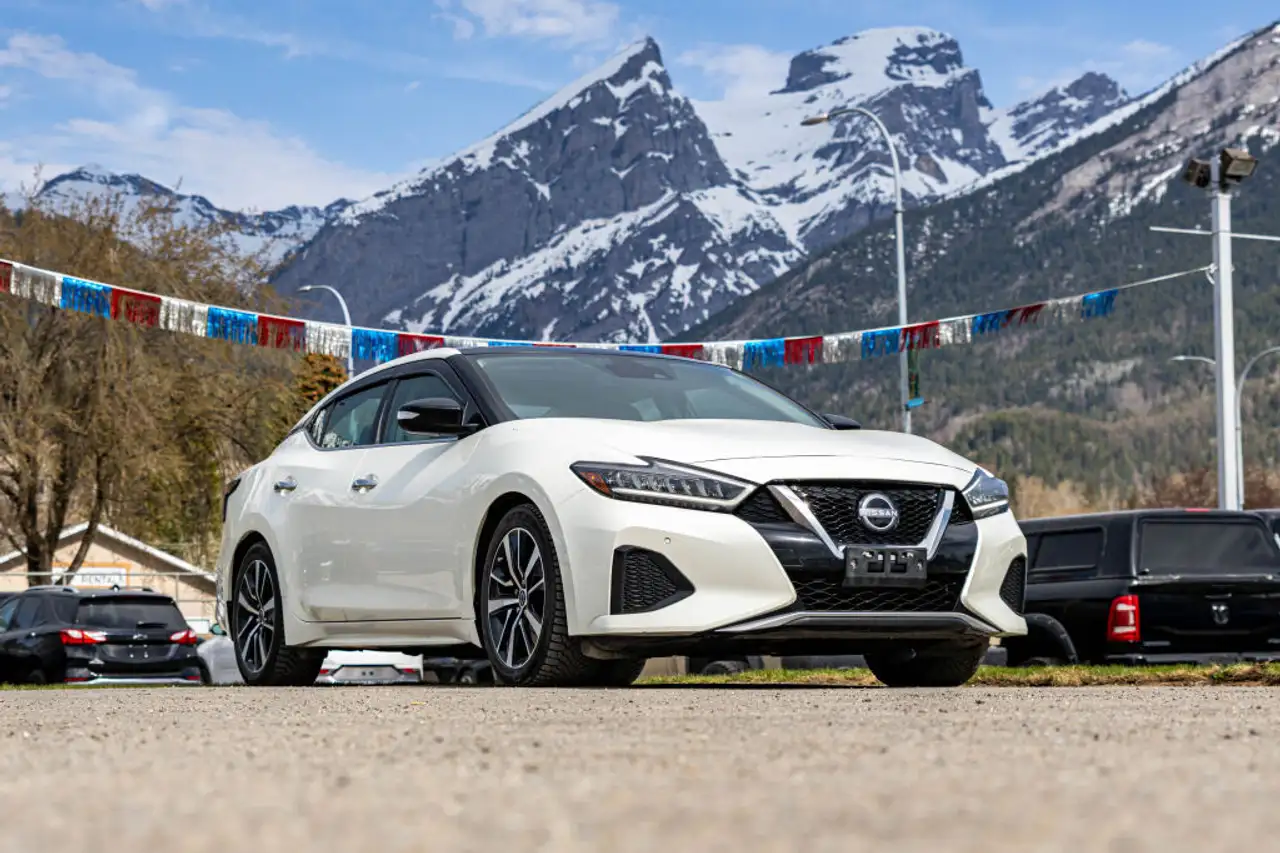 2023 Nissan Maxima