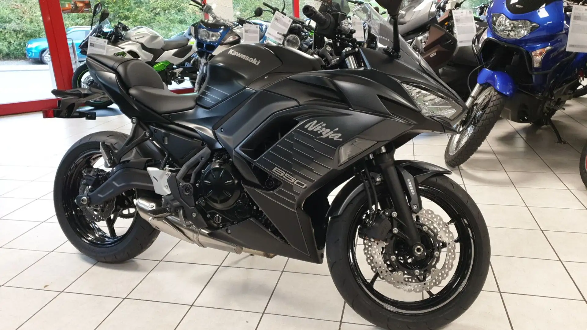 Kawasaki Ninja 650 versch. Farben Vert - 1