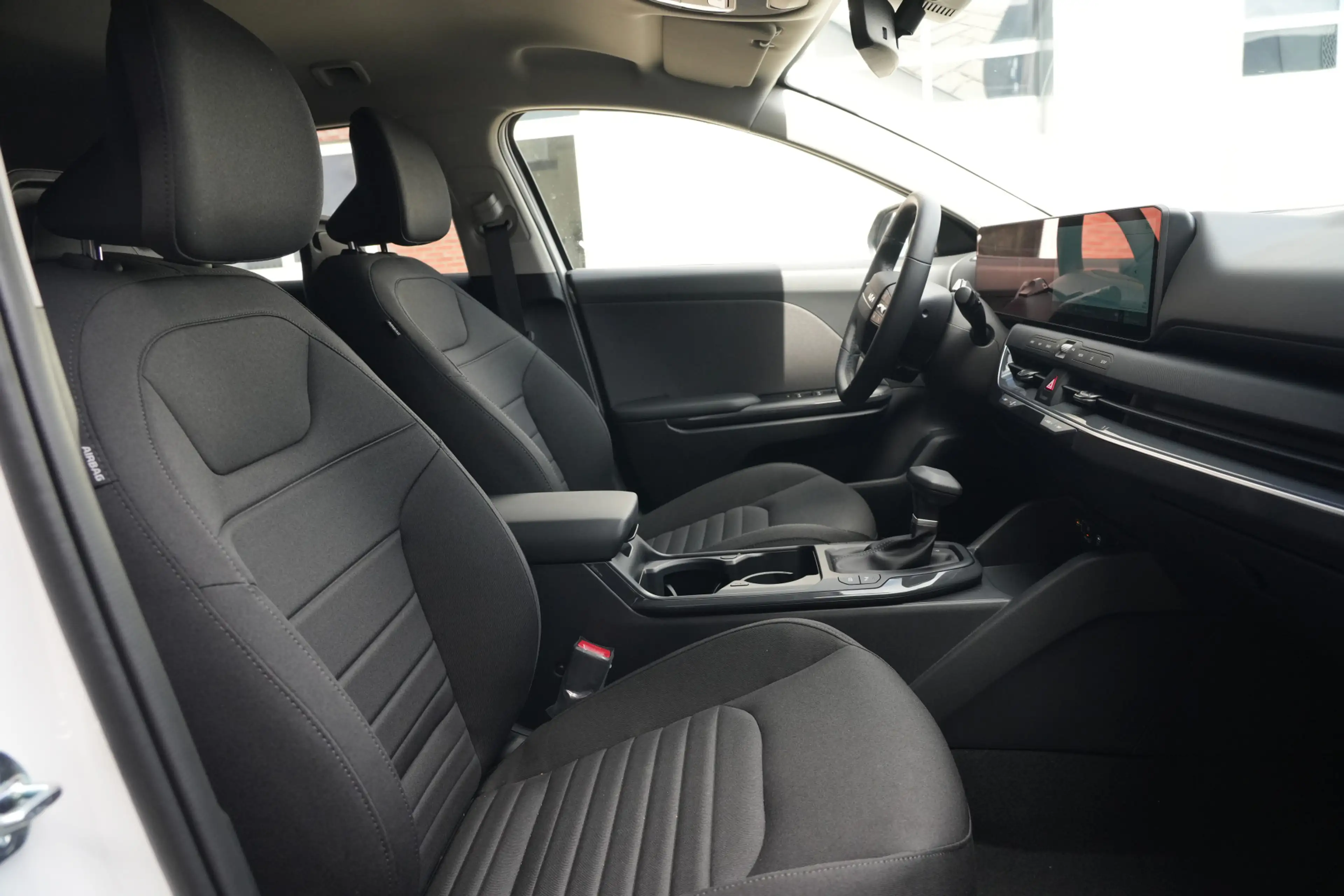 Kia K4 Sportswagon 1.6 T-GDi MHEV GT-Line Launch Edition — photo 9