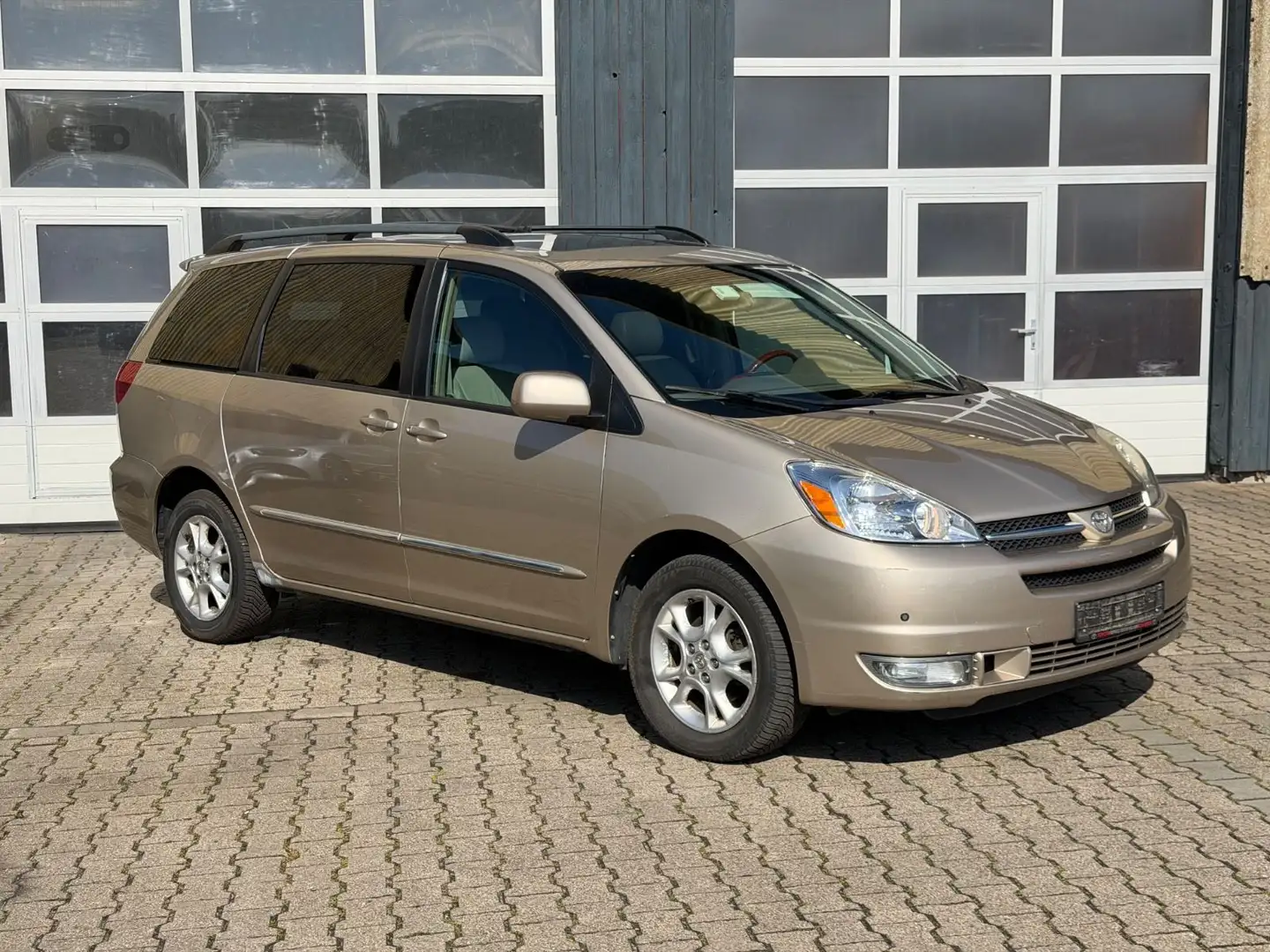 Toyota Sienna /AWD/Limited/Leder/7-Sitze Gold - 2