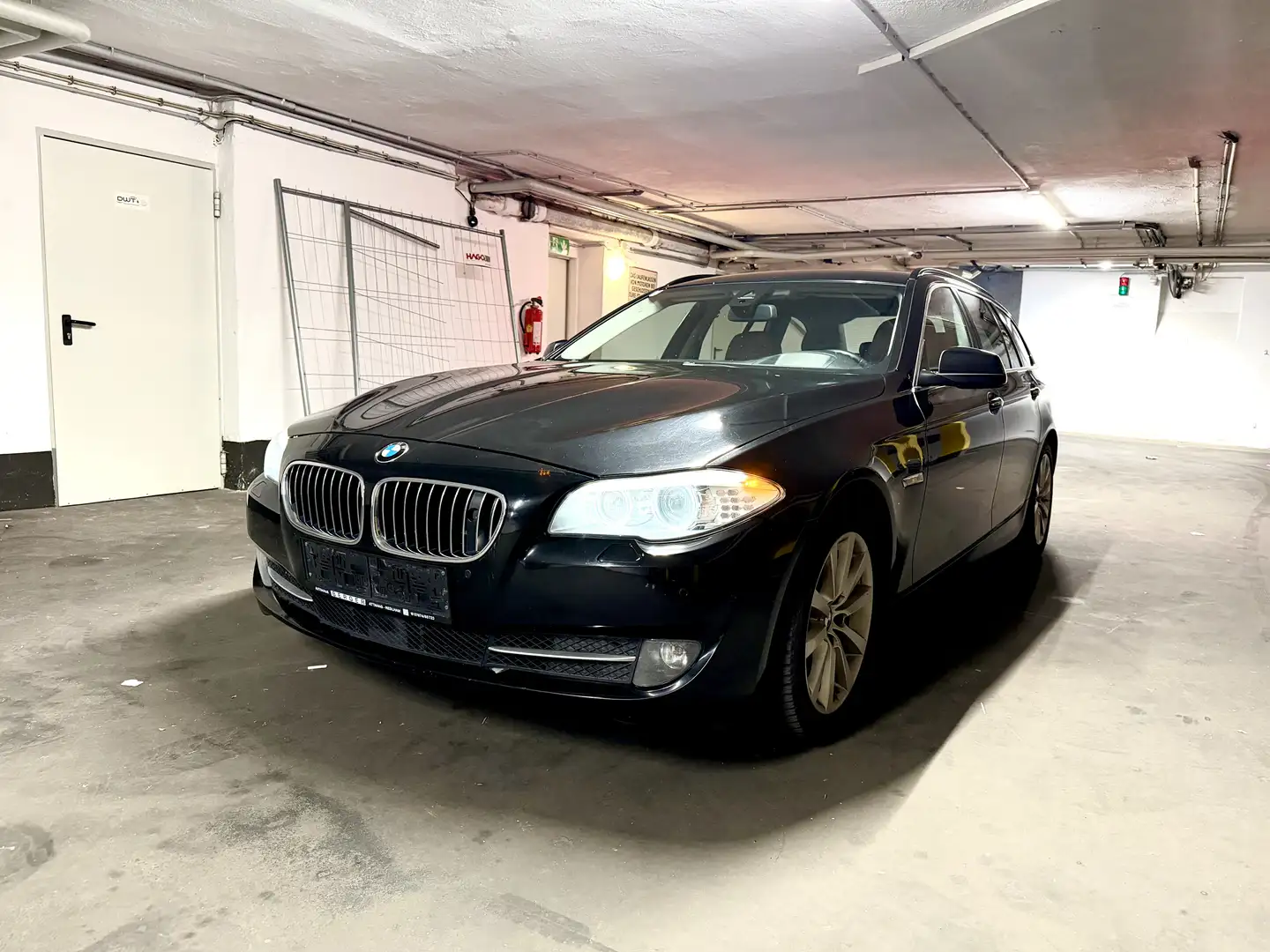 BMW 535 535d xDrive Luxus Aut. Schwarz - 1
