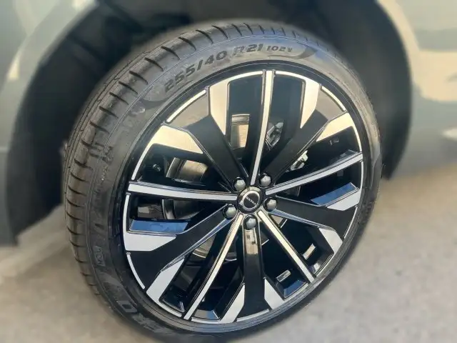 Volvo XC60 Ultra, T6 AWD Plug-in Hybrid, Elektrisch/Benzin, Dark Ansicht 5