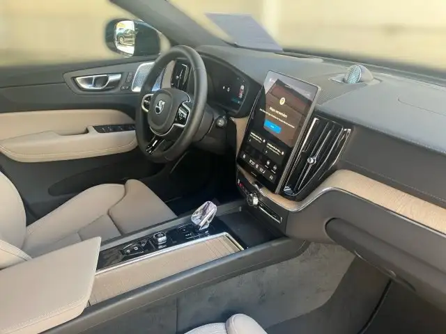 Volvo XC60 Ultra, T6 AWD Plug-in Hybrid, Elektrisch/Benzin, Dark Ansicht 6