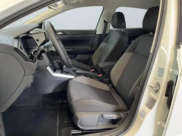 Volkswagen Polo view 7