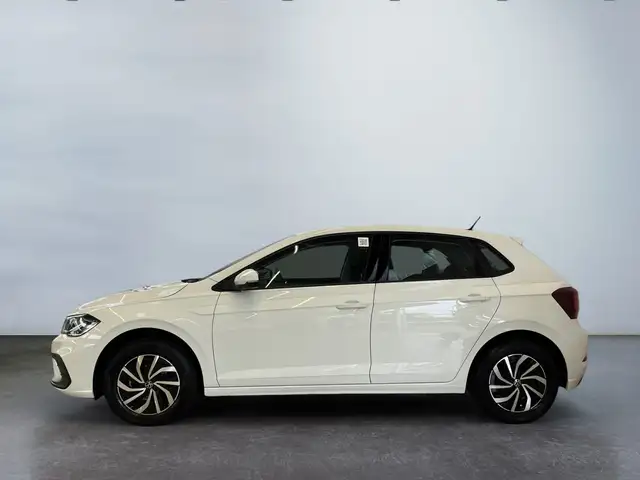 Volkswagen Polo view 3