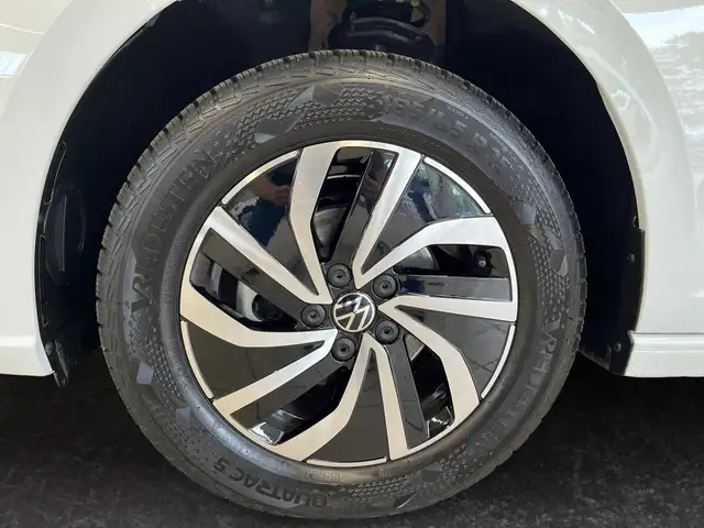 Volkswagen Polo view 15