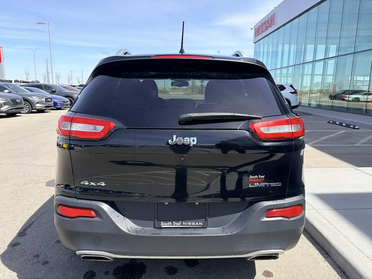 Jeep Cherokee снимка Jeep Cherokee
