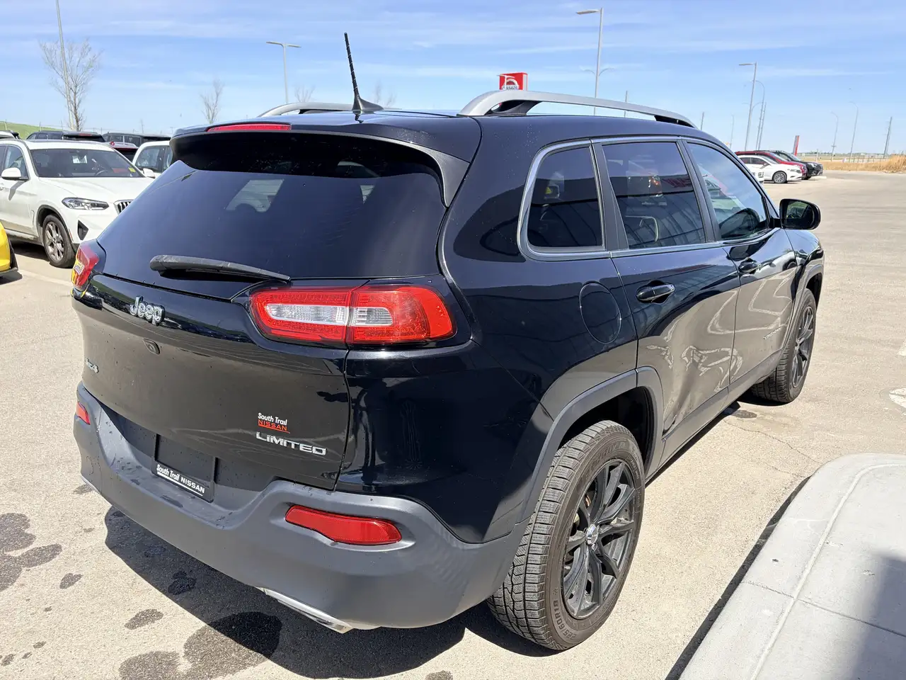 Jeep Cherokee снимка Jeep Cherokee