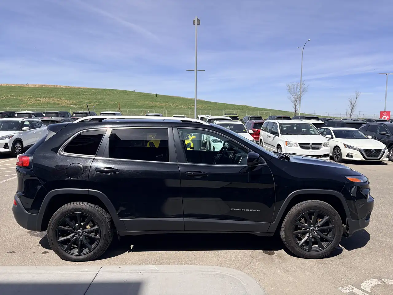 Jeep Cherokee снимка Jeep Cherokee