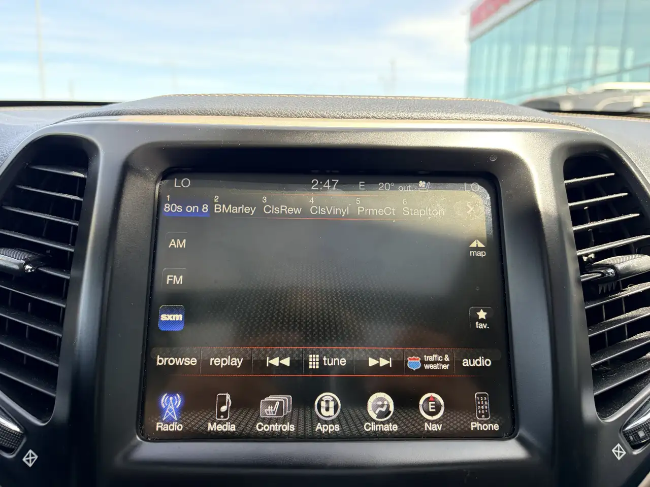 Jeep Cherokee снимка Jeep Cherokee