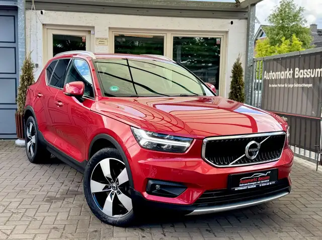 Volvo XC40 D4 Momentum AWD *360K*LED*HARMAN*NAVI*SHZ*