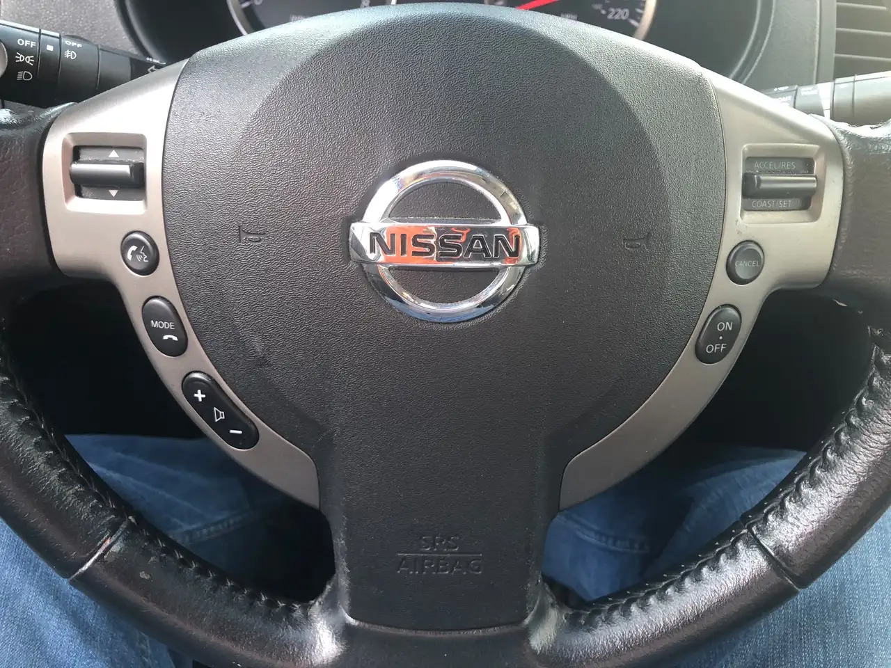 Nissan Sentra fotografie Nissan Sentra